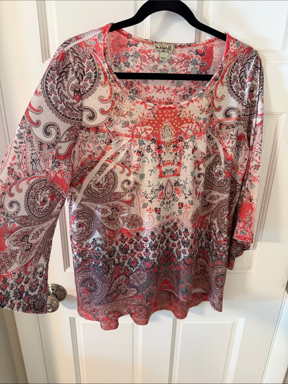 One World Coral Ivory Brown Mandala Paisley Print Tunic Blouse Boho
Size Large